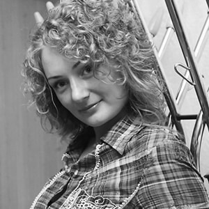 russian ukrainian voiceover talent female